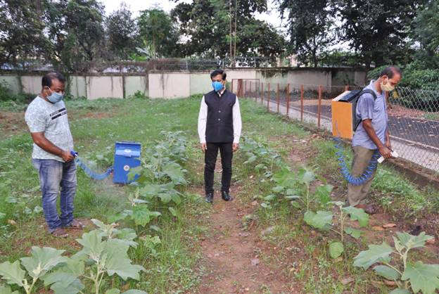 CSIR-CMERI develops affordable solar powered battery based sprayers